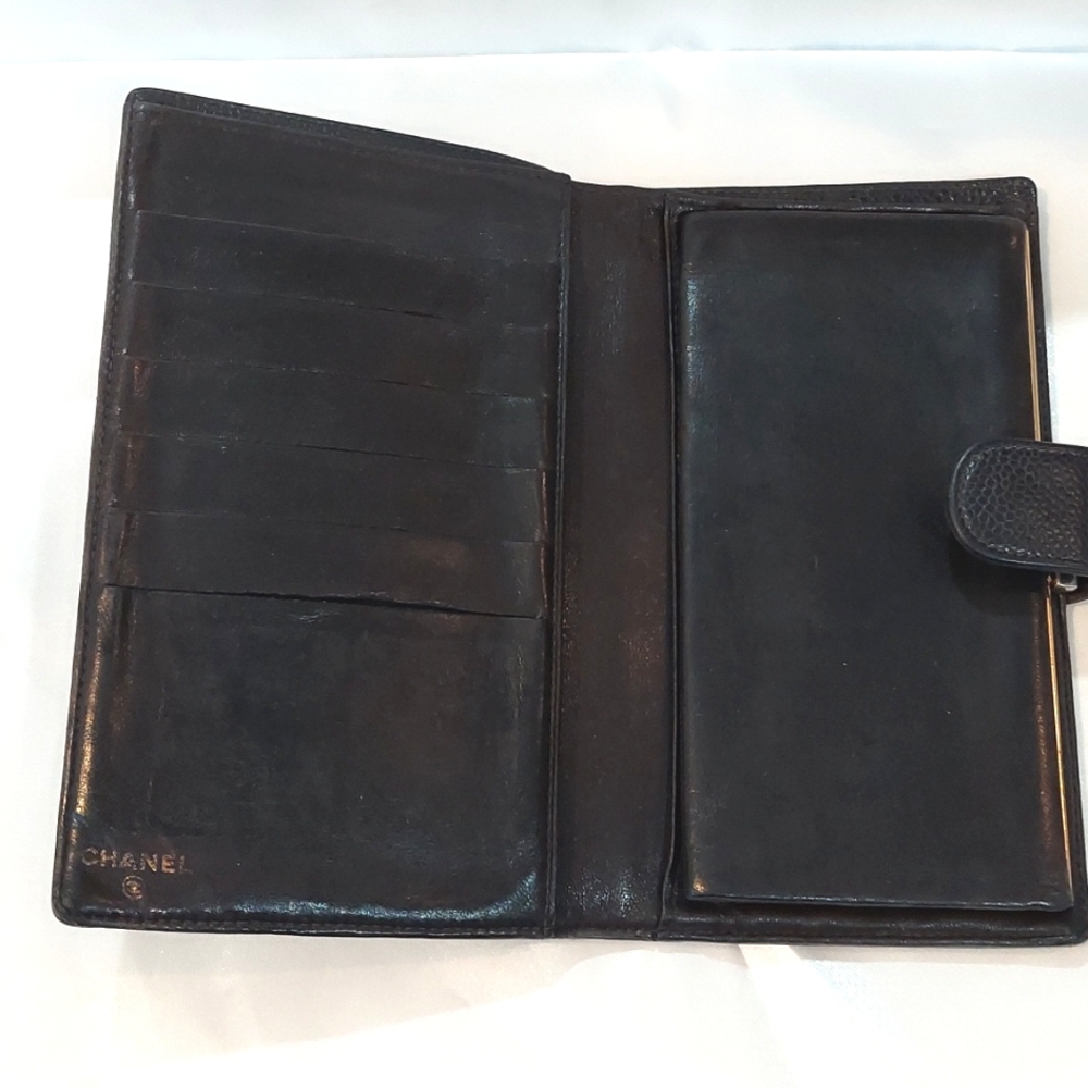 Chanel Caviar Wallet, Black CC Embossed. Pebbled caviar genuine leather. Luxury! - Picture 5 of 12